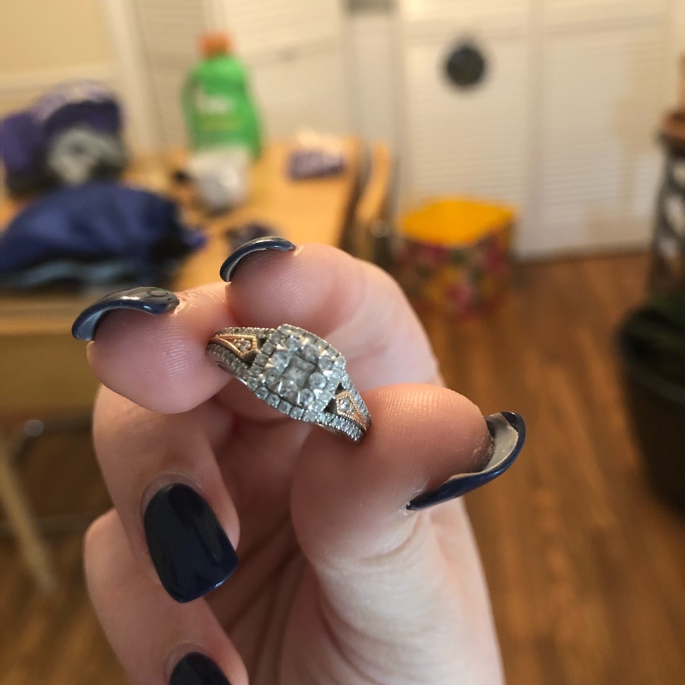 Ring / engagement ring - Picture 3 of 4